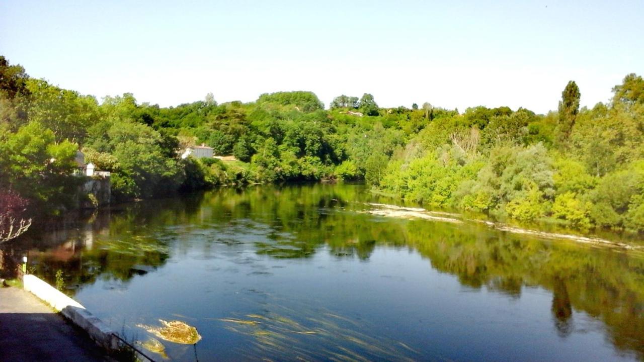 Pessac-sur-Dordogne Au Bord De L'Eau Bed & Breakfast エクステリア 写真